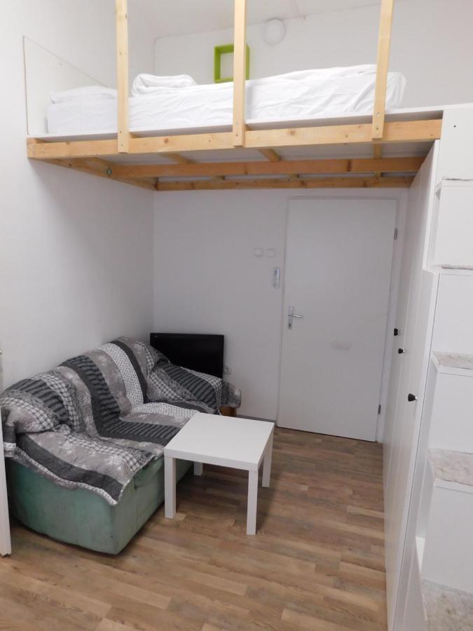 Ledek Apartment ลูบลิยานา ภายนอก รูปภาพ