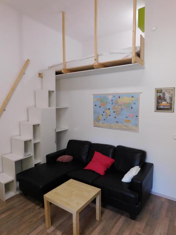 Ledek Apartment ลูบลิยานา ภายนอก รูปภาพ